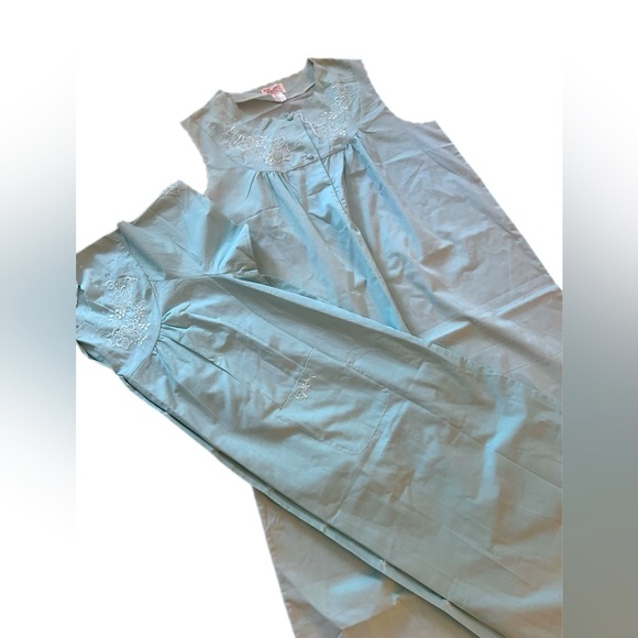 VTG Still NEW 2 pc. Maxi 1970s Embroidered Night gown set . - Picture 2 of 10